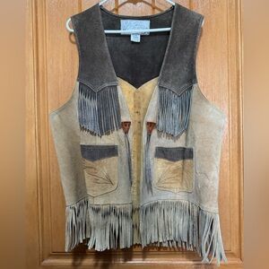 Handmade, leather fringe vest with artwork, buffalo,  old West. P- P 22-23